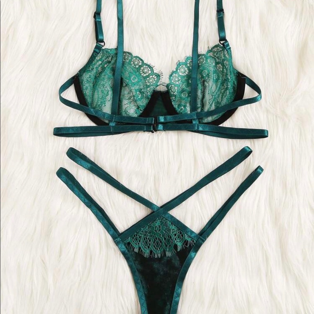 Emerald lingerie set